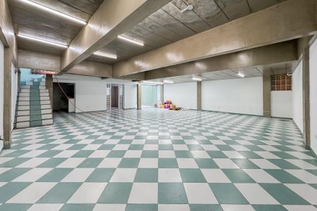 Casa à venda com 597m², 5 quartos e 8 vagasEspaço Salão de festas