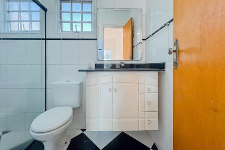 Casa à venda com 597m², 5 quartos e 8 vagasBanheiro da Suíte 1