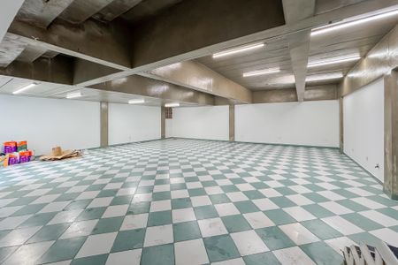 Casa à venda com 597m², 5 quartos e 8 vagasEspaço Salão de festas