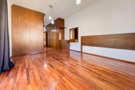 Casa à venda com 597m², 5 quartos e 8 vagasSuíte Master