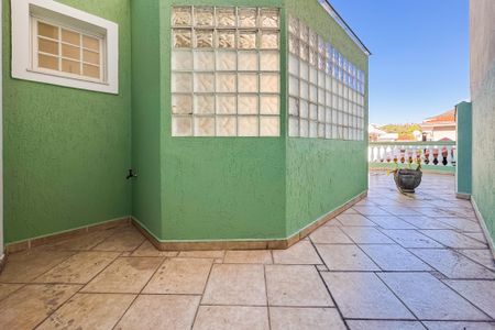 Casa à venda com 597m², 5 quartos e 8 vagasVaranda da Suíte 3