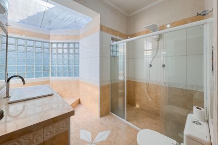 Casa à venda com 597m², 5 quartos e 8 vagasBanheiro da Suíte Master