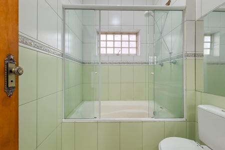 Casa à venda com 597m², 5 quartos e 8 vagasBanheiro da Suíte 3