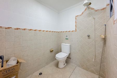 Casa à venda com 597m², 5 quartos e 8 vagasBanheiro da Área de Lazer