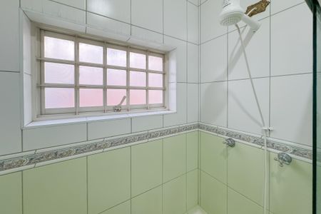 Casa à venda com 597m², 5 quartos e 8 vagasBanheiro da Suíte 3