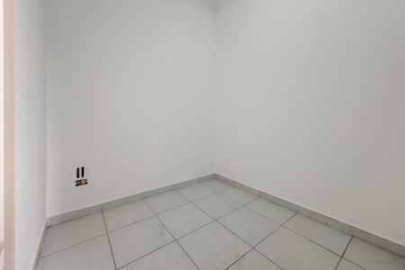 Casa à venda com 597m², 5 quartos e 8 vagasQuarto de Serviço