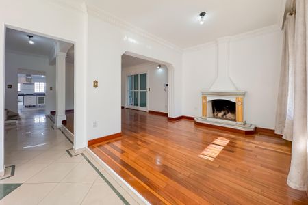 Casa à venda com 597m², 5 quartos e 8 vagasSala