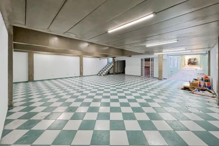 Casa à venda com 597m², 5 quartos e 8 vagasEspaço Salão de festas