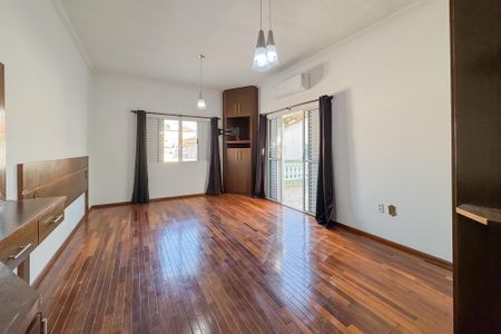 Casa à venda com 597m², 5 quartos e 8 vagasSuíte Master