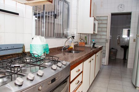 Casa à venda com 100m², 3 quartos e sem vaga Casa à venda com 100m², 3 quartos e sem vagaCozinha
