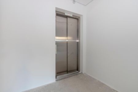 Apartamento à venda com 201m², 3 quartos e 3 vagas Apartamento à venda com 201m², 3 quartos e 3 vagasEntrada Privativa