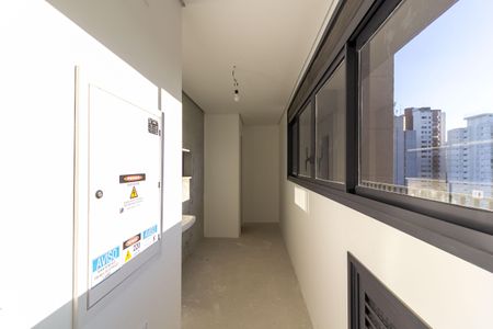 Apartamento à venda com 201m², 3 quartos e 3 vagas Apartamento à venda com 201m², 3 quartos e 3 vagasÁrea de Serviço