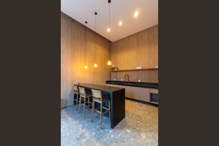 Apartamento à venda com 201m², 3 quartos e 3 vagas Apartamento à venda com 201m², 3 quartos e 3 vagasÁrea comum - Salão de festas