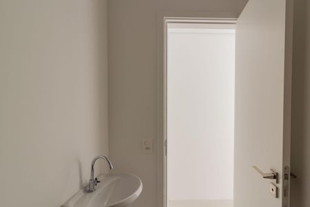 Apartamento à venda com 201m², 3 quartos e 3 vagas Apartamento à venda com 201m², 3 quartos e 3 vagasBanheiro de Serviço