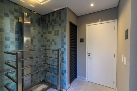 Apartamento à venda com 201m², 3 quartos e 3 vagas Apartamento à venda com 201m², 3 quartos e 3 vagasSauna