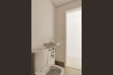 Apartamento à venda com 201m², 3 quartos e 3 vagas Apartamento à venda com 201m², 3 quartos e 3 vagasBanheiro de Serviço