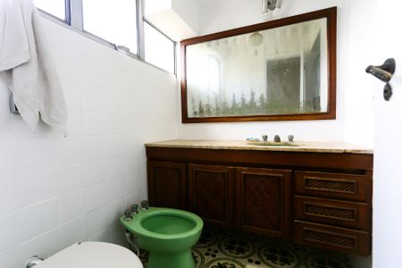 Apartamento à venda com 180m², 4 quartos e 3 vagas Apartamento à venda com 180m², 4 quartos e 3 vagasBanheiro da Suíte 3