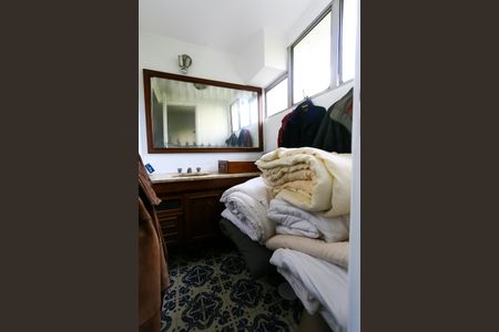 Apartamento à venda com 180m², 4 quartos e 3 vagas Apartamento à venda com 180m², 4 quartos e 3 vagasBanheiro da Suíte 4