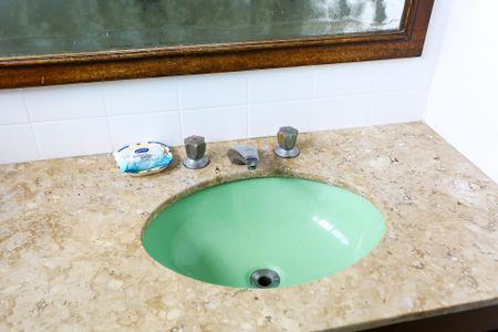 Apartamento à venda com 180m², 4 quartos e 3 vagas Apartamento à venda com 180m², 4 quartos e 3 vagasBanheiro da Suíte 3