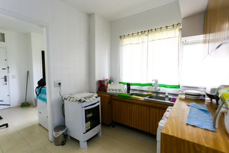 Apartamento à venda com 180m², 4 quartos e 3 vagas Apartamento à venda com 180m², 4 quartos e 3 vagasCozinha