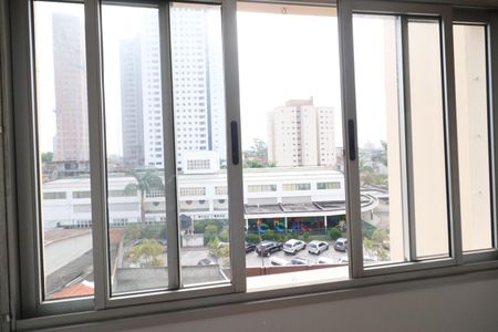 Sala de apartamento para alugar com 2 quartos, 65m² em Jaguaribe, Osasco