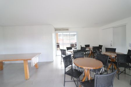 Apartamento para alugar com 65m², 2 quartos e 1 vagaÁrea comum - Salão de festas