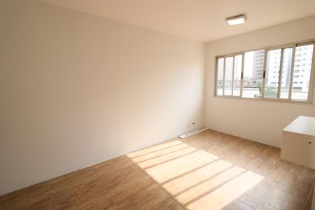 Sala de apartamento para alugar com 2 quartos, 65m² em Jaguaribe, Osasco