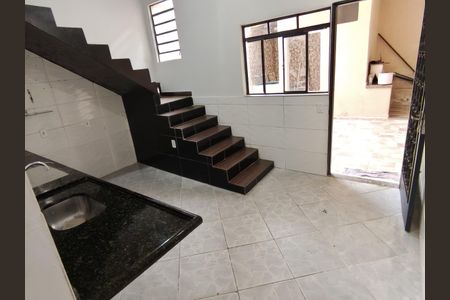Casa para alugar com 100m², 1 quarto e 2 vagasCozinha