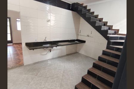 Casa para alugar com 100m², 1 quarto e 2 vagasCozinha