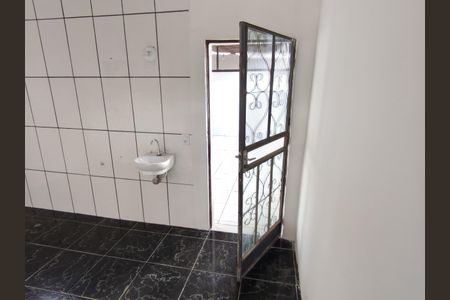 Casa para alugar com 100m², 1 quarto e 2 vagasBanheiro 1