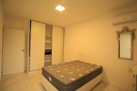 Apartamento para alugar com 140m², 3 quartos e 1 vaga Apartamento para alugar com 140m², 3 quartos e 1 vagaSuíte