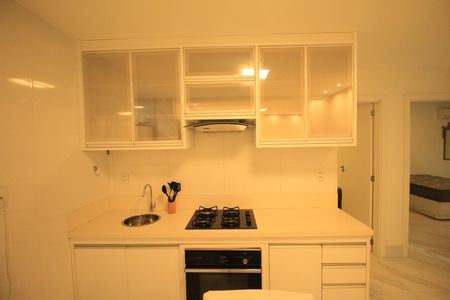Apartamento para alugar com 140m², 3 quartos e 1 vaga Apartamento para alugar com 140m², 3 quartos e 1 vagaCozinha e Área de Serviço