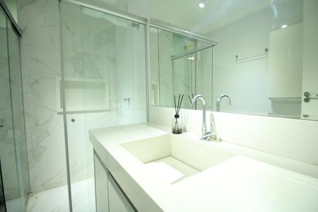 Apartamento para alugar com 140m², 3 quartos e 1 vaga Apartamento para alugar com 140m², 3 quartos e 1 vagaBanheiro Social