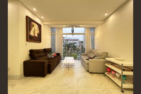 Apartamento para alugar com 140m², 3 quartos e 1 vaga Apartamento para alugar com 140m², 3 quartos e 1 vagaSala