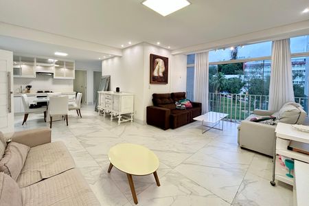 Apartamento para alugar com 140m², 3 quartos e 1 vaga Apartamento para alugar com 140m², 3 quartos e 1 vagaSala