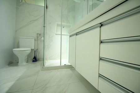 Apartamento para alugar com 140m², 3 quartos e 1 vaga Apartamento para alugar com 140m², 3 quartos e 1 vagaBanheiro Social