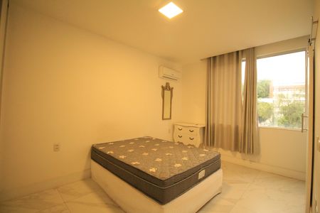 Apartamento para alugar com 140m², 3 quartos e 1 vaga Apartamento para alugar com 140m², 3 quartos e 1 vagaSuíte
