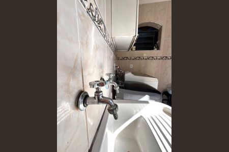 Casa à venda com 217m², 4 quartos e 4 vagas Casa à venda com 217m², 4 quartos e 4 vagasÁrea de Serviço