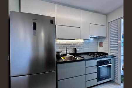 Apartamento à venda com 75m², 2 quartos e 1 vaga Apartamento à venda com 75m², 2 quartos e 1 vagaCozinha