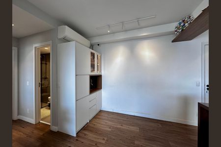 Apartamento à venda com 75m², 2 quartos e 1 vaga Apartamento à venda com 75m², 2 quartos e 1 vagaSala