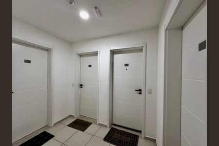 Apartamento à venda com 75m², 2 quartos e 1 vaga Apartamento à venda com 75m², 2 quartos e 1 vagaHall Apartamento