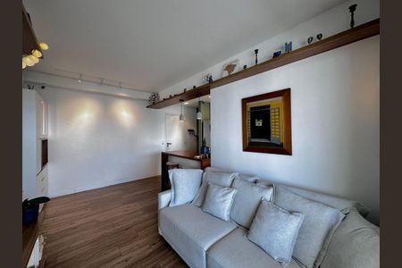 Apartamento à venda com 75m², 2 quartos e 1 vaga Apartamento à venda com 75m², 2 quartos e 1 vagaSala