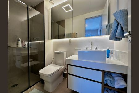 Apartamento à venda com 75m², 2 quartos e 1 vaga Apartamento à venda com 75m², 2 quartos e 1 vagaBanheiro Suíte