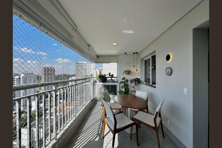Apartamento à venda com 75m², 2 quartos e 1 vaga Apartamento à venda com 75m², 2 quartos e 1 vagaVaranda