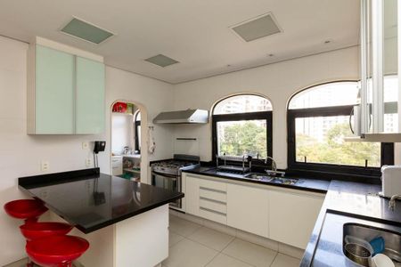 Apartamento à venda com 400m², 4 quartos e 4 vagasCozinha