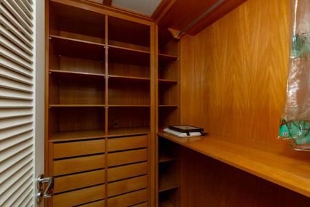 Apartamento à venda com 400m², 4 quartos e 4 vagasSuíte 3