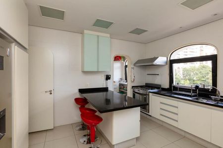 Apartamento à venda com 400m², 4 quartos e 4 vagasCozinha