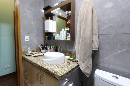 Casa à venda com 320m², 4 quartos e 7 vagasBanheiro Social