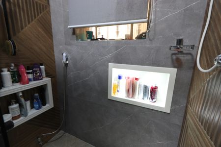 Casa à venda com 320m², 4 quartos e 7 vagasBanheiro Social