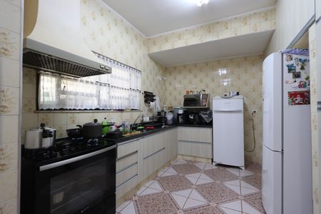 Casa à venda com 320m², 4 quartos e 7 vagasCozinha